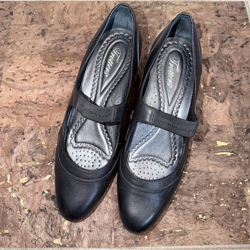 Trotters Black Women's Heels 👠